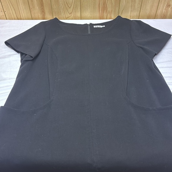 Eliza J Black Dolman Sleeve Sheath Dress. Plus size - Picture 4 of 6